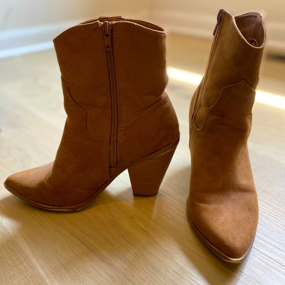 JustFab Cassidy Suede Western Boots